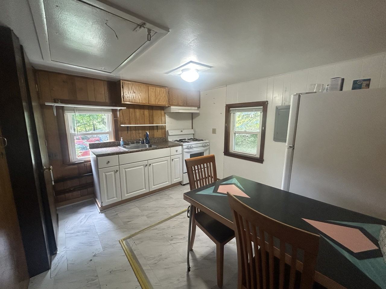 1075 Cape St #4 - Photo 5 of 8
