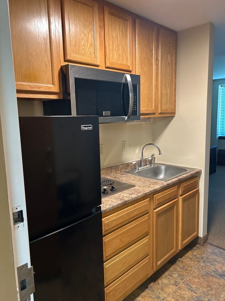 Griffiss Park Suites - Photo 2 of 10