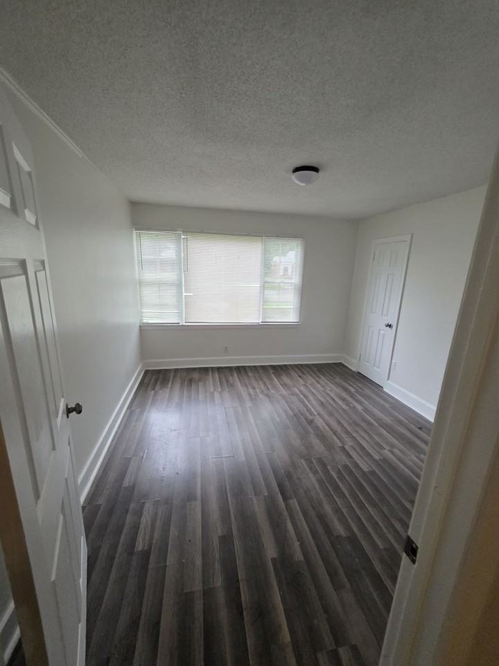 626 W Patton Ave - Photo 2 of 9