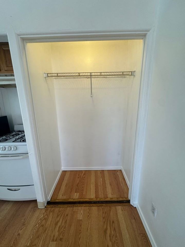 2120 Coal Ave Se - Photo 6 of 12
