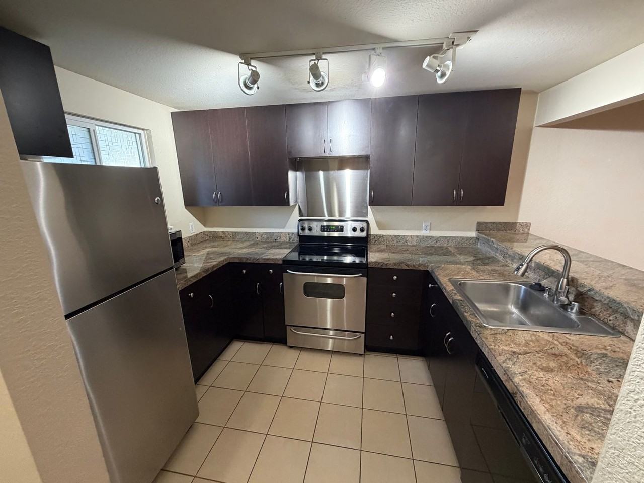 12625 Se 41st Pl #F104 - Photo 2 of 10