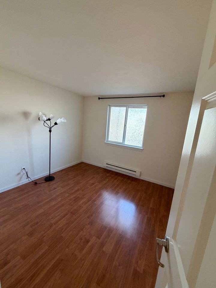 12625 Se 41st Pl #F104 - Photo 6 of 10