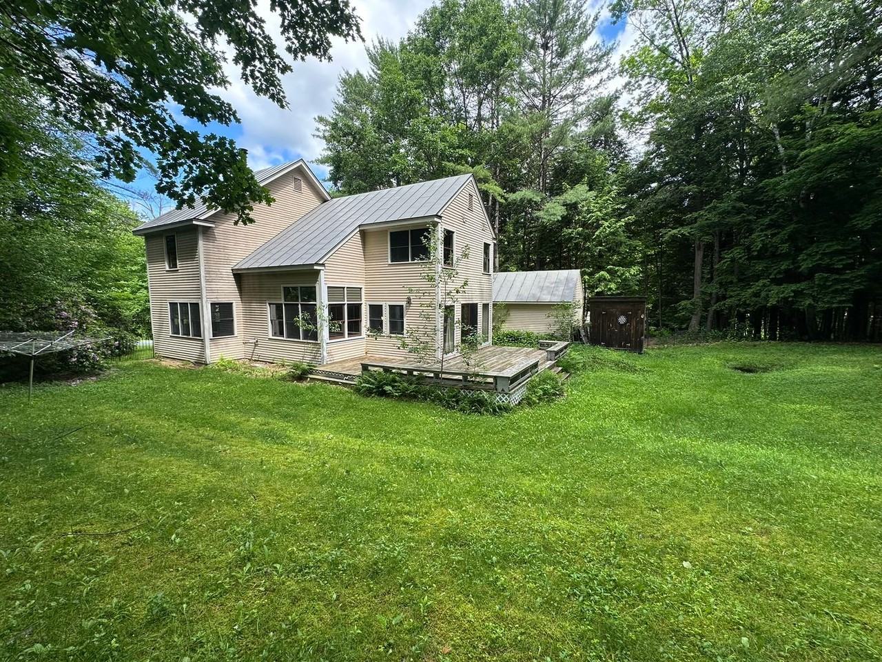 27 Macdonald Dr - Photo 2 of 17