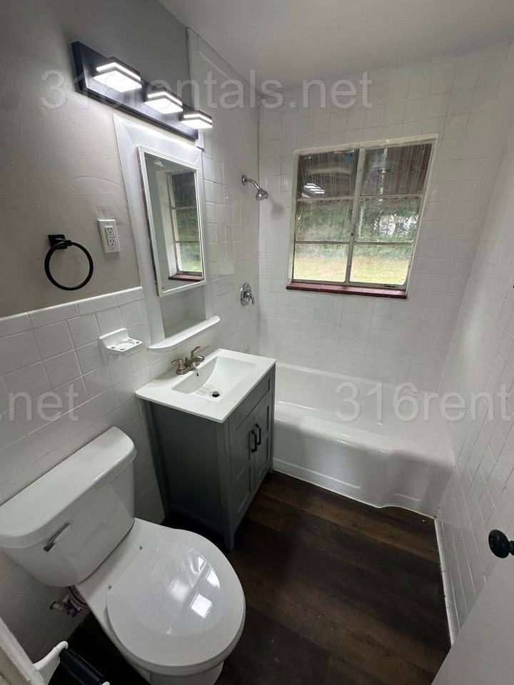 1920 S Fern St - Photo 7 of 10