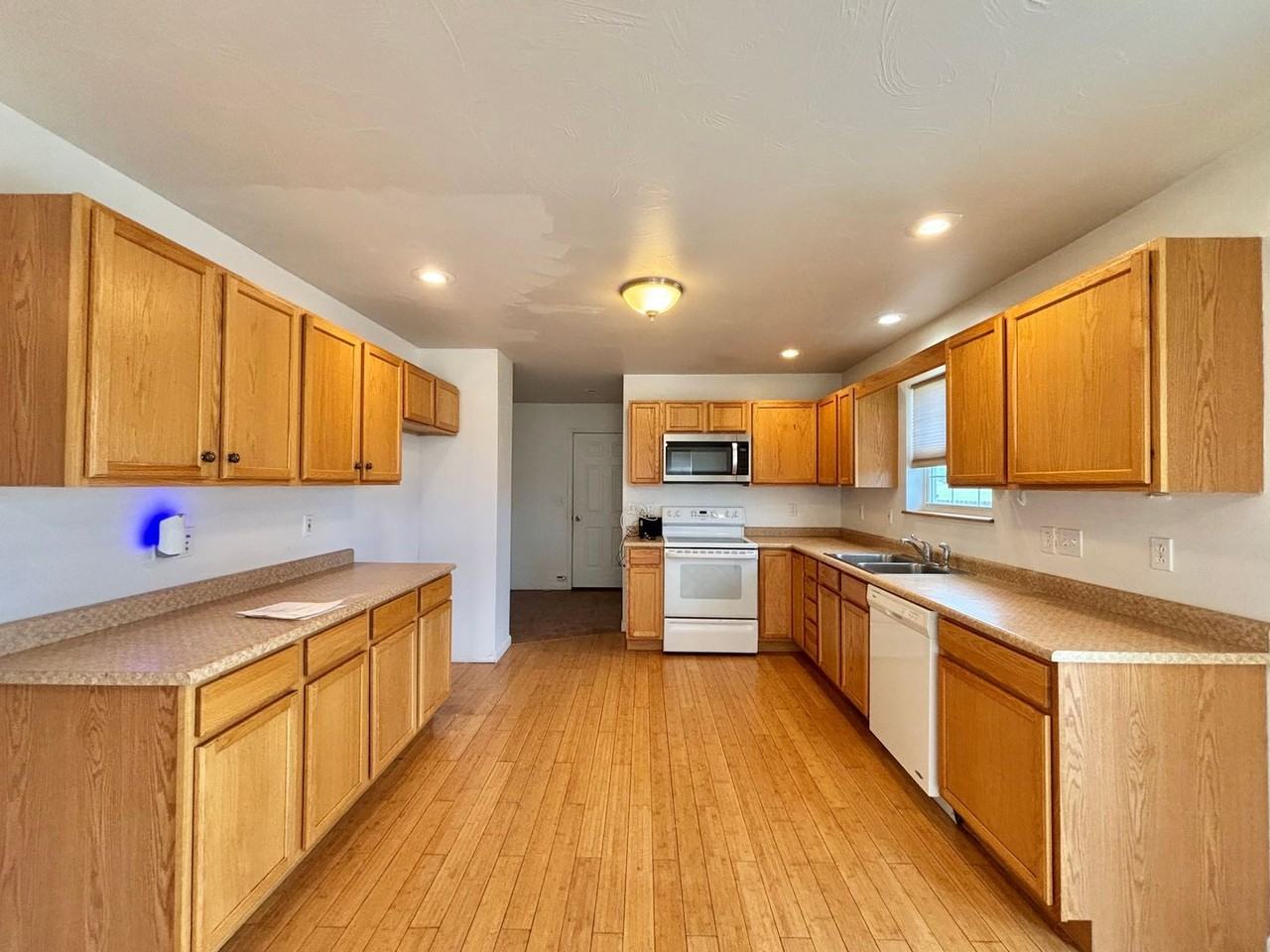 1408 Wyoming St - Photo 4 of 13