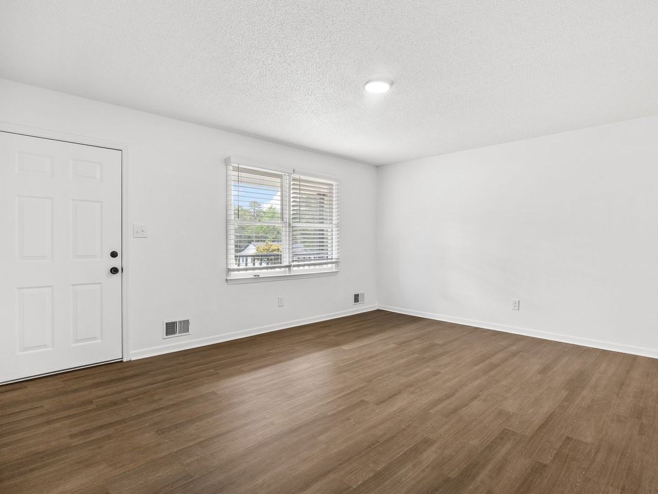 128 Mcbeth Rd - Photo 5 of 20