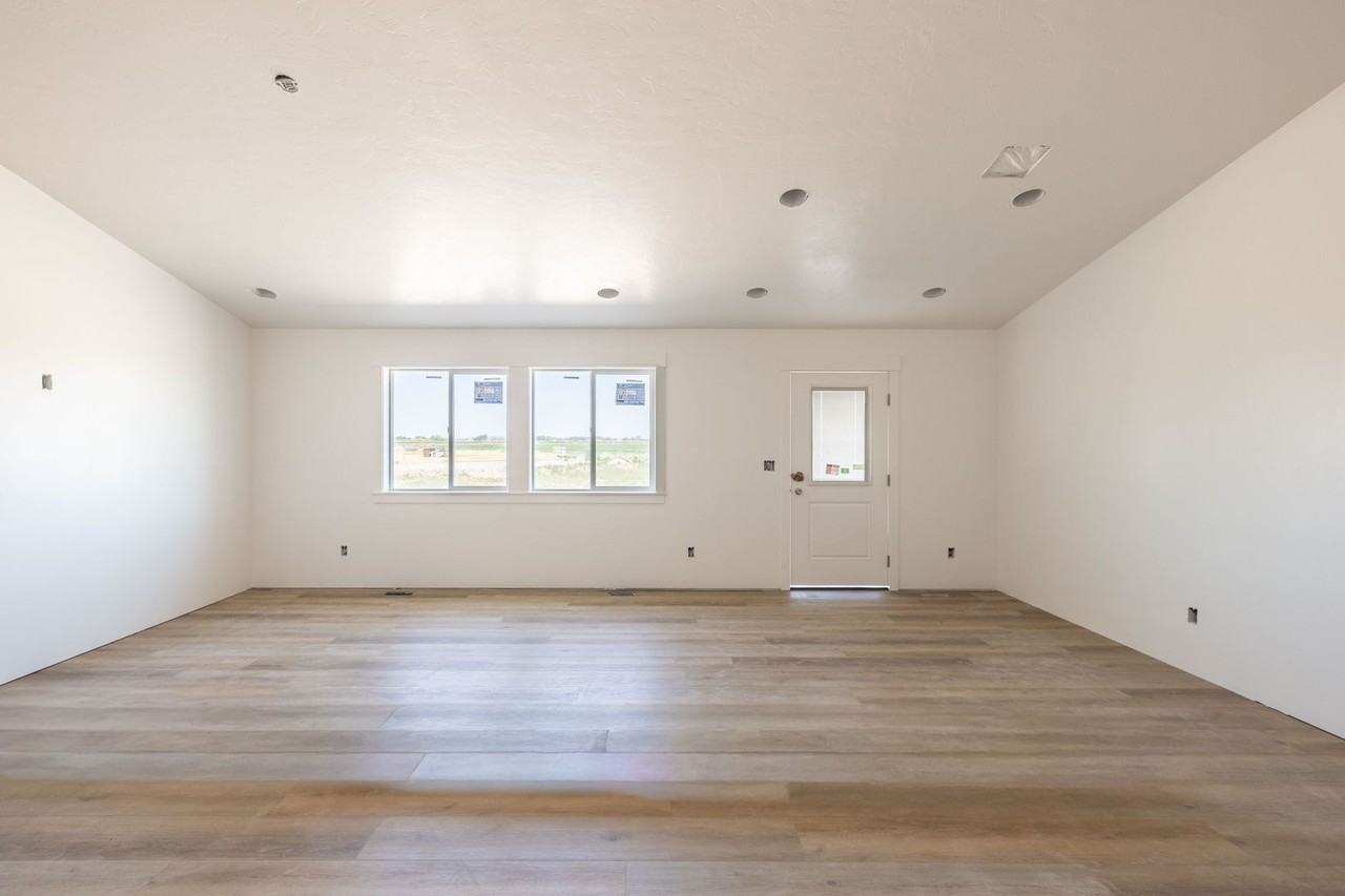 3707 Razor Cir - Photo 3 of 4