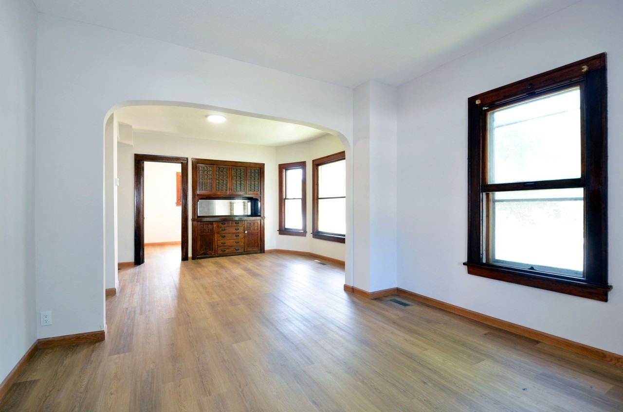 1801 Pierce St Ne - Photo 6 of 24