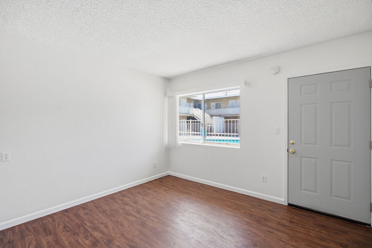 475 E Foothill Blvd - Photo 2 of 29