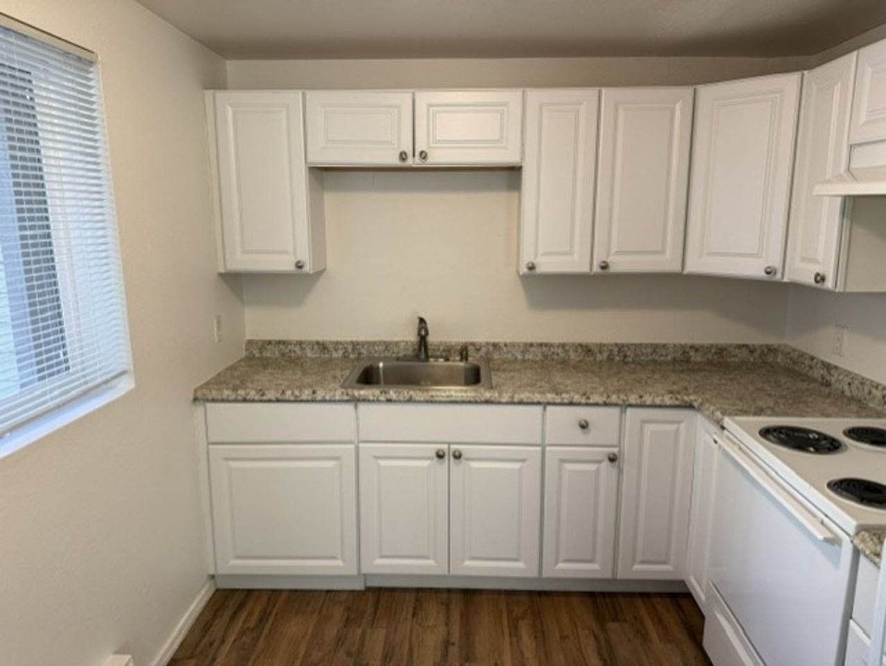 301 Apartments - Photo 4 of 22