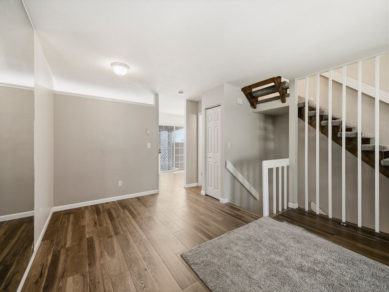2828 Silverplume Dr - Photo 4 of 21