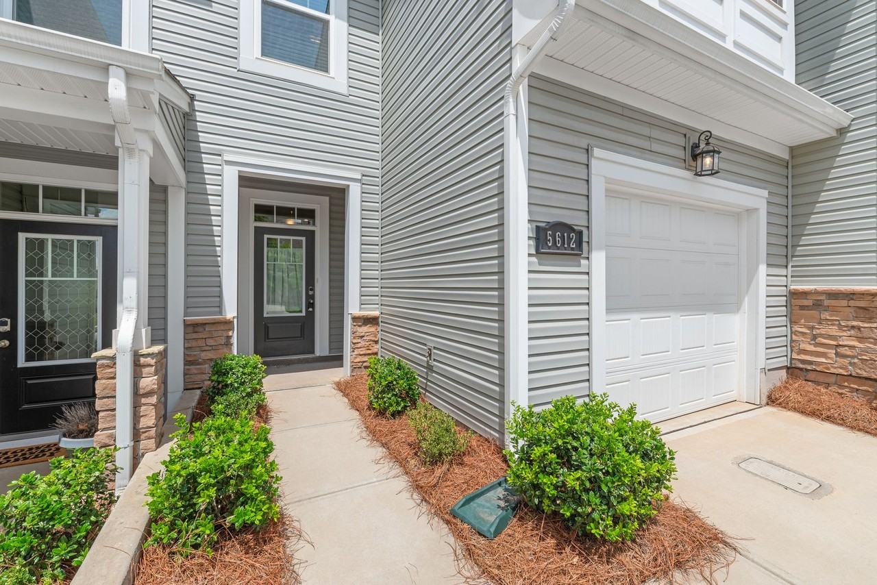5612 Axil Ln - Photo 5 of 36