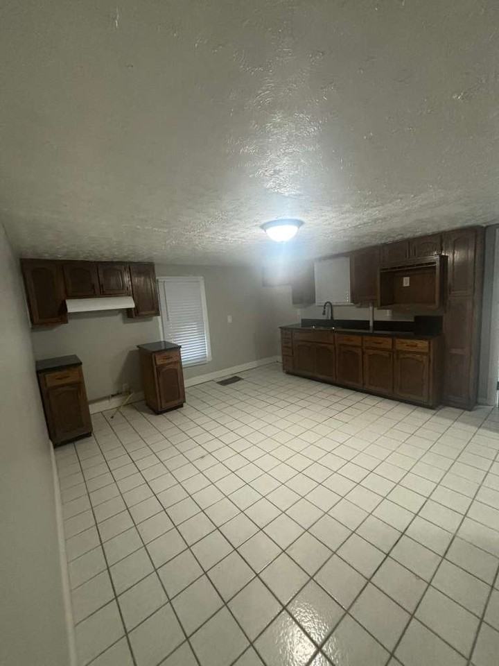 1221 Vim Dr #1 - Photo 6 of 12