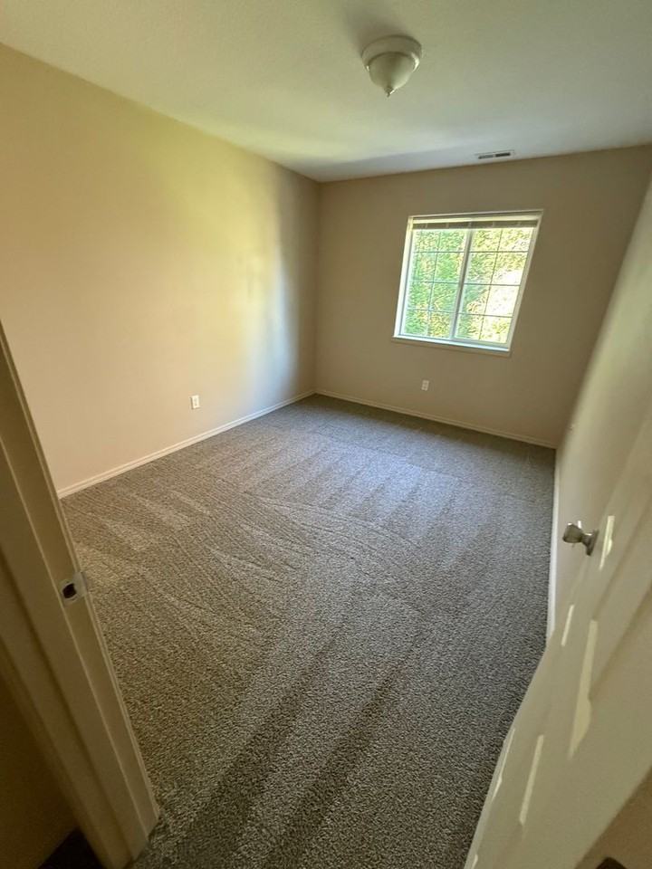 59113 Oak Glen Ave - Photo 7 of 8