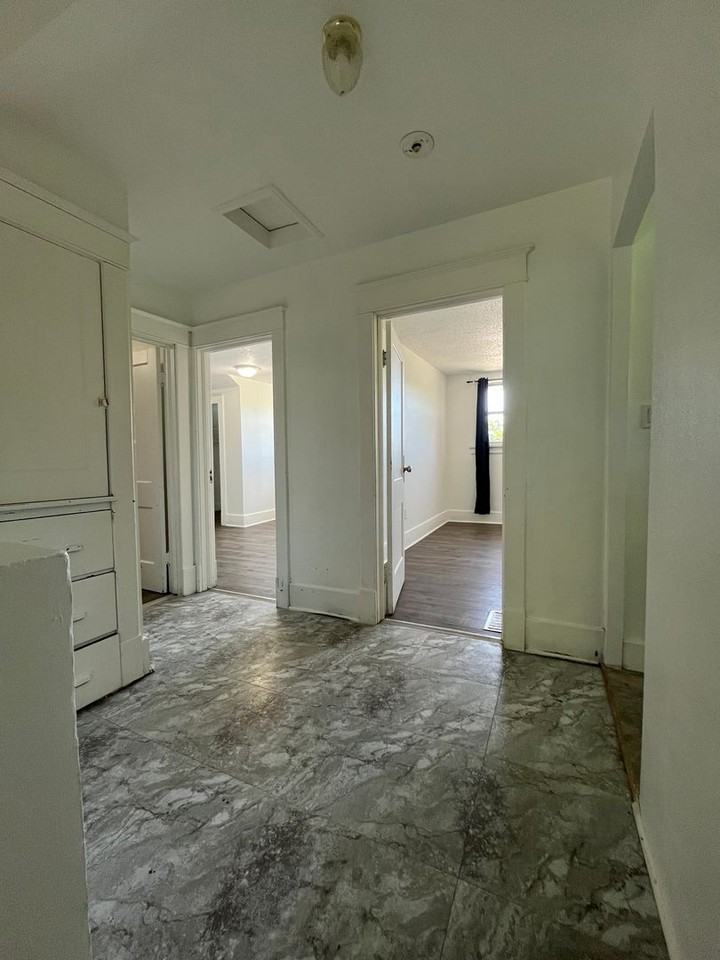 4621 E Snow Rd - Photo 3 of 9