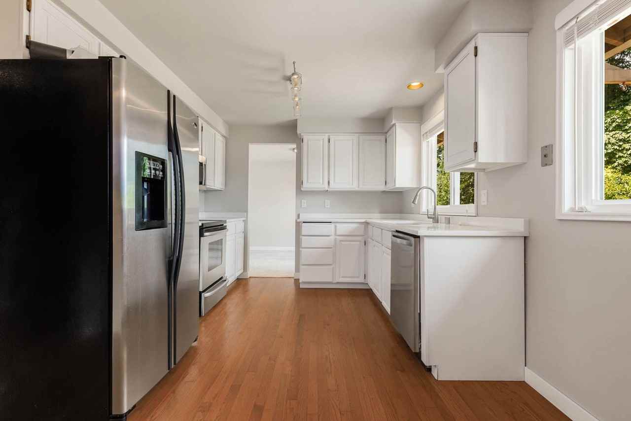 2206 Se 21st St - Photo 6 of 18