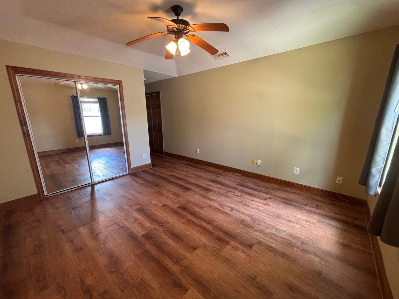 4701 Deerfield Dr - Photo 7 of 16