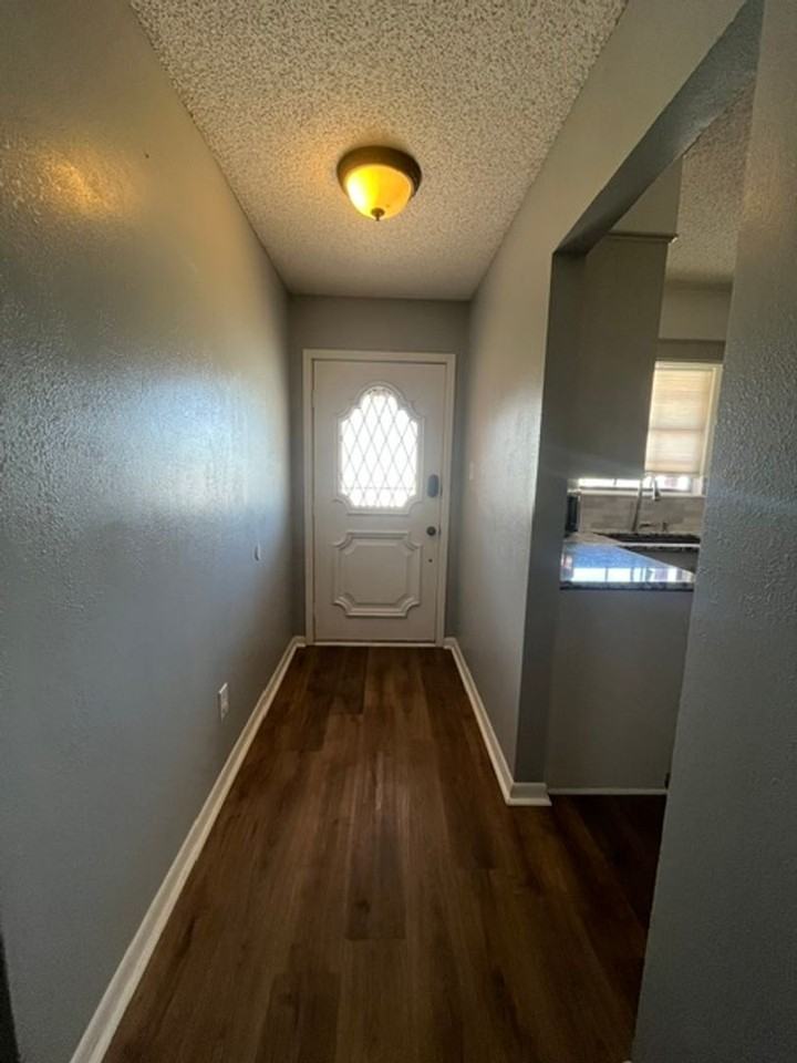 8033 Weehunt Ct - Photo 3 of 27