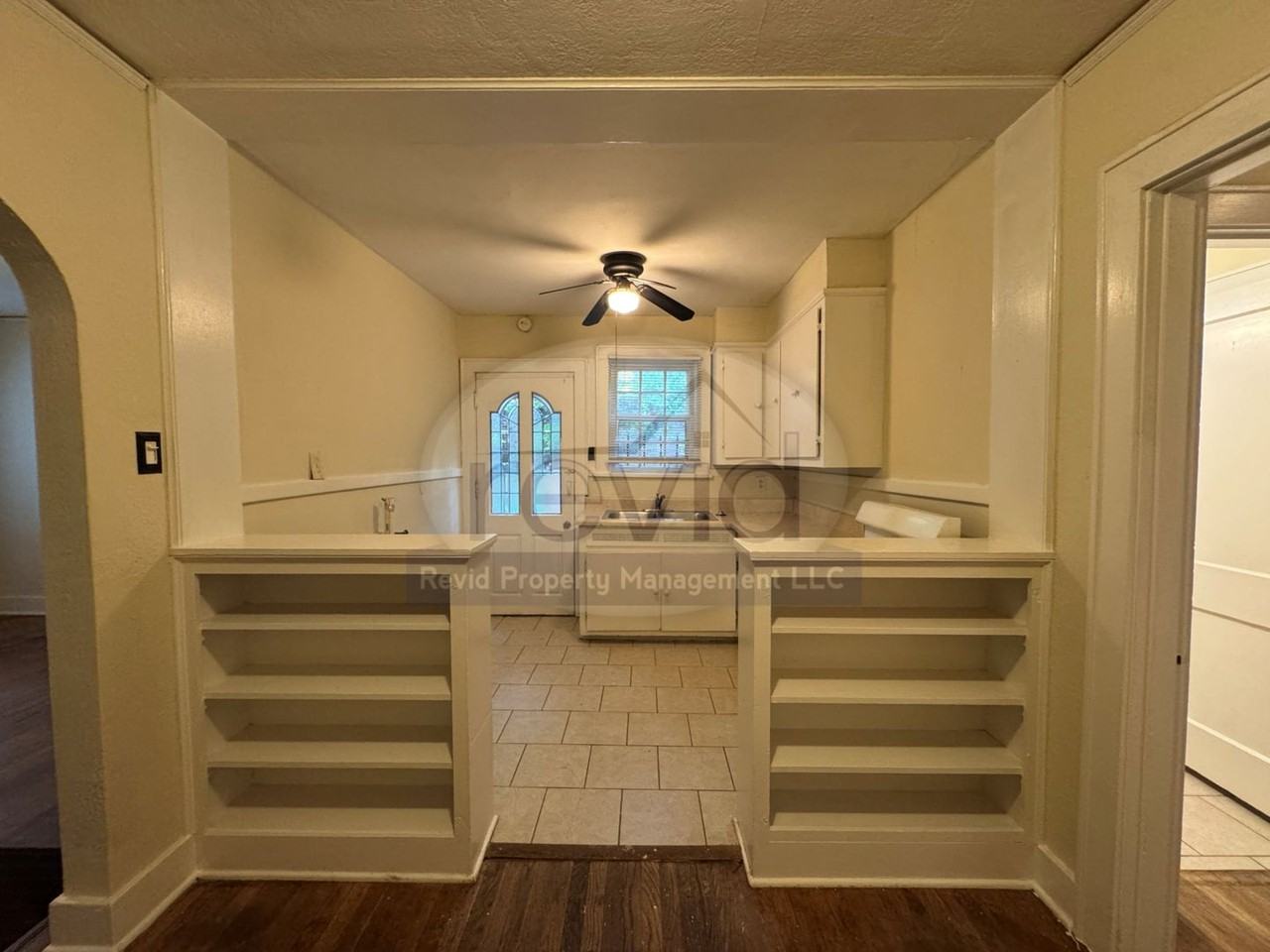 585 N Avalon St - Photo 4 of 12
