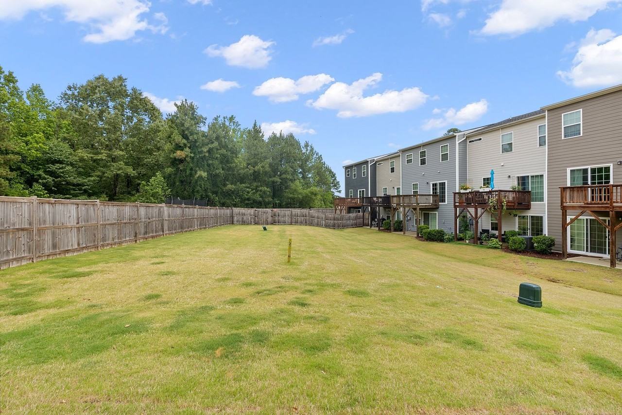 214 Tamworth Crk - Photo 5 of 38