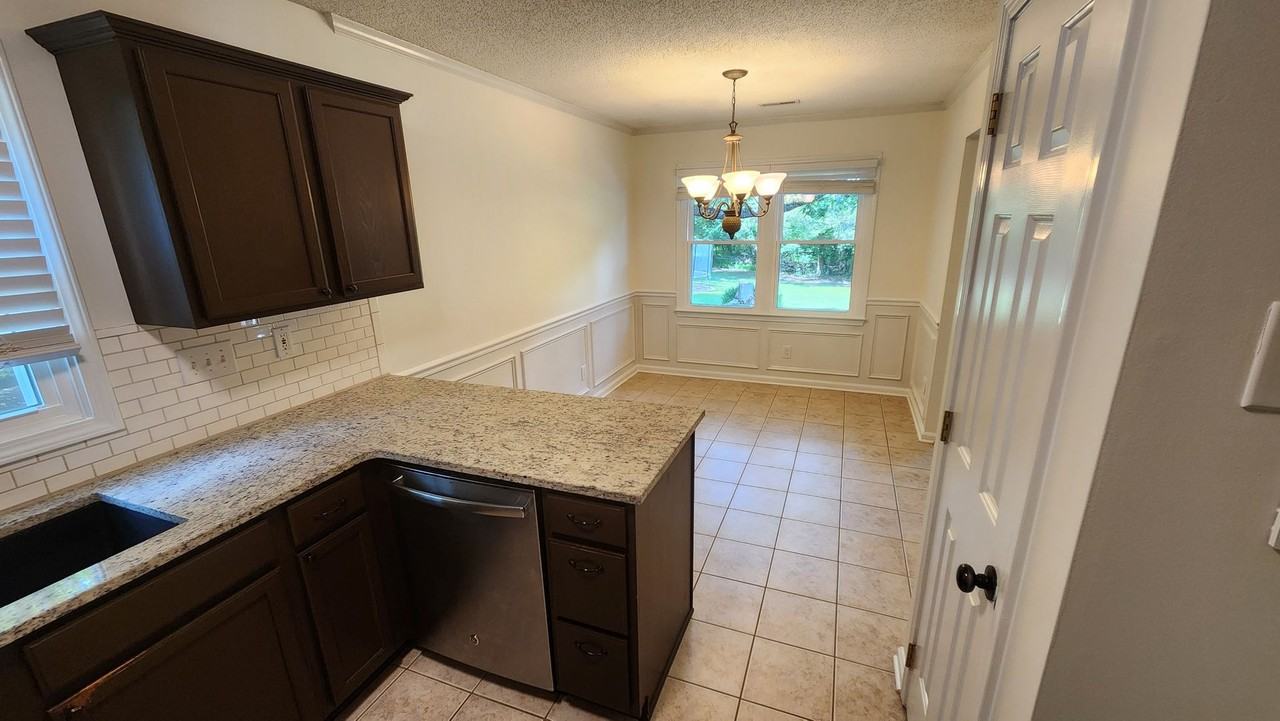 4161 Peyton Ct Nw - Photo 7 of 20