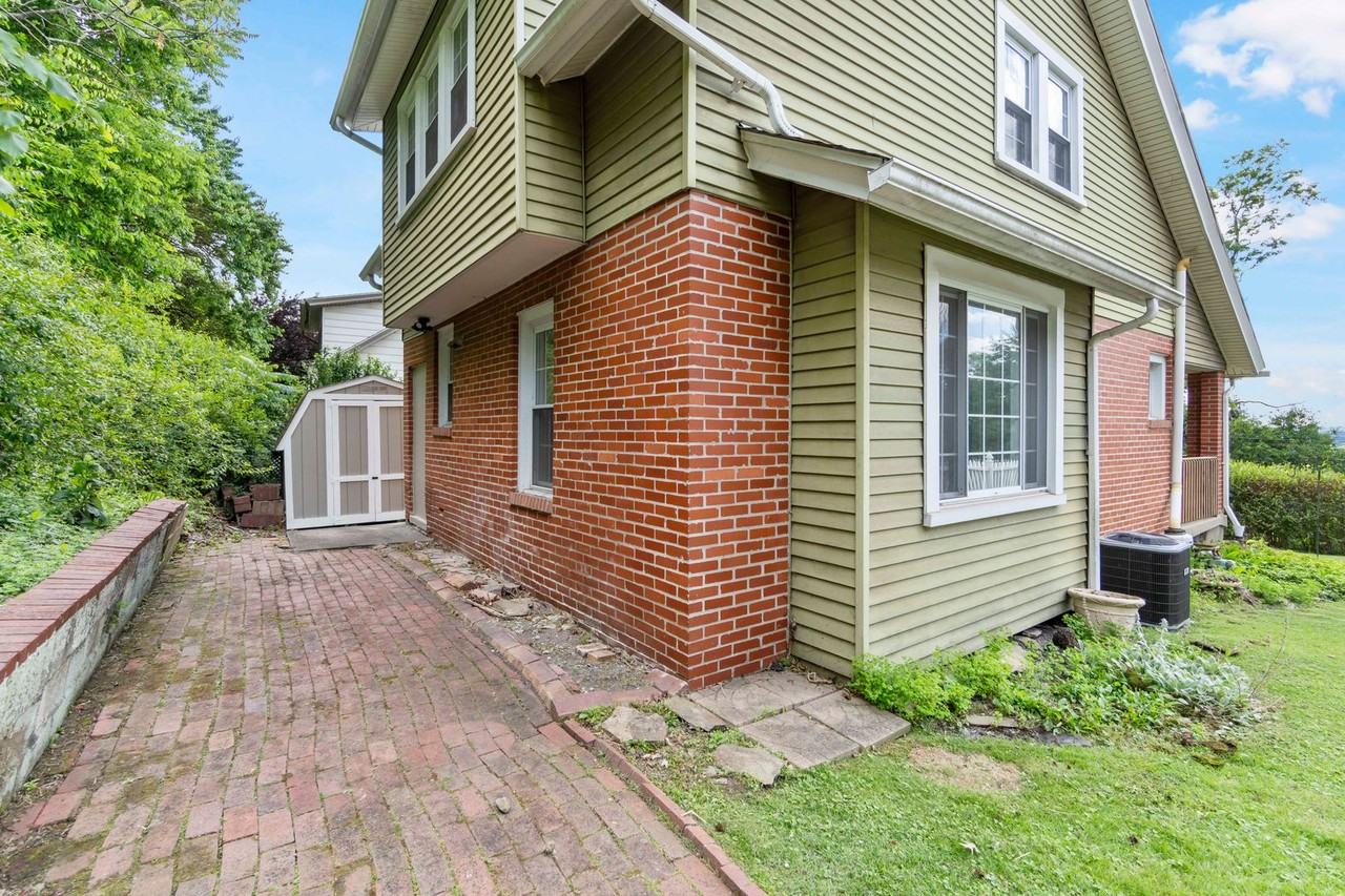 5614 Moore Ave - Photo 3 of 28