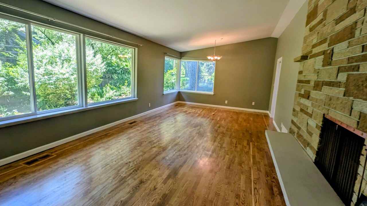 704 N 163rd St - Photo 5 of 23