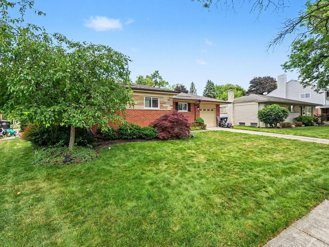 29668 Edward Pl - Photo 2 of 15