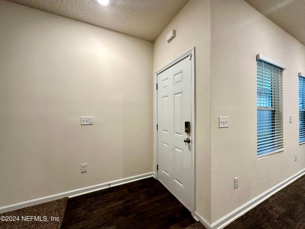 336 Aralia Ln - Photo 4 of 16