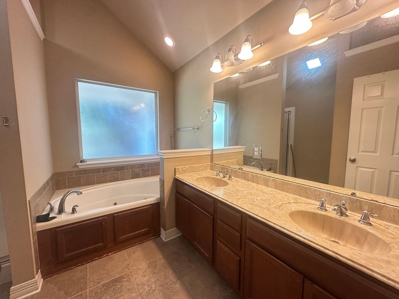 126 Riverbrooke Dr - Photo 6 of 12