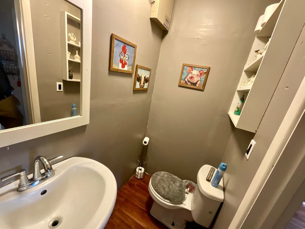 1603 43rd St - Photo 4 of 11