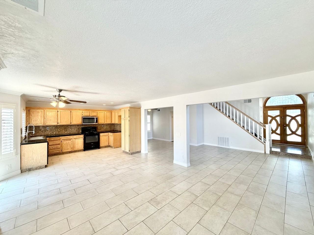 507 Lassa Way - Photo 7 of 40
