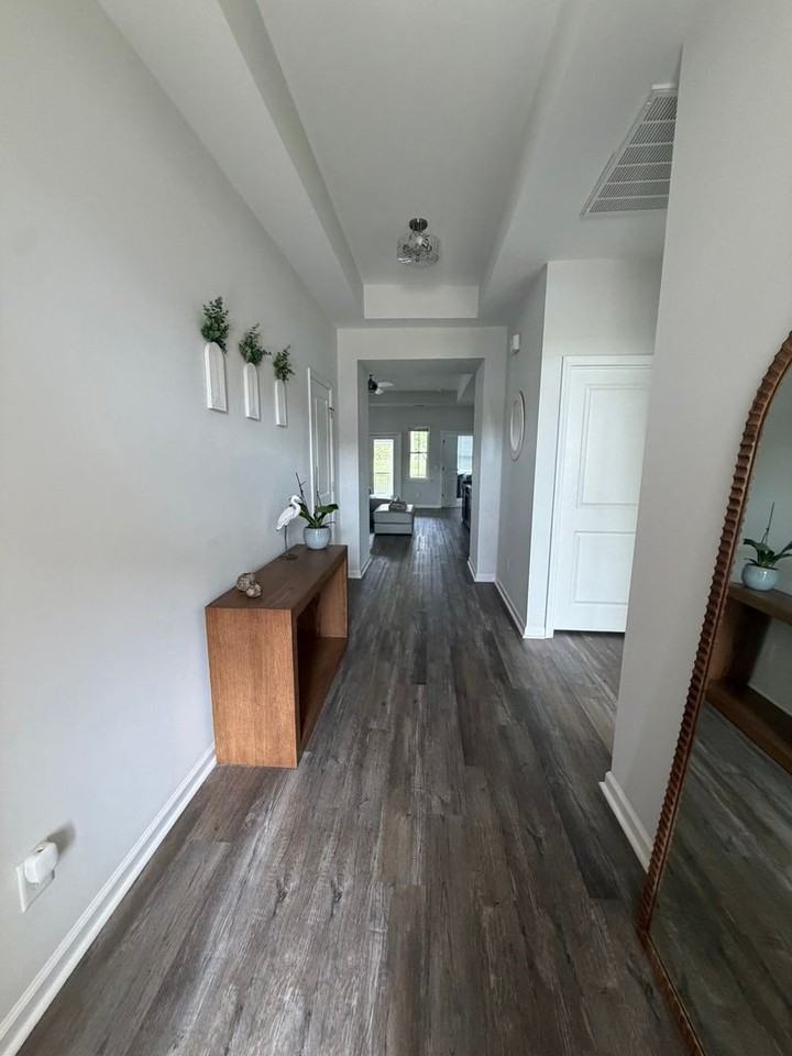 84 Flagstaff Ln - Photo 2 of 17