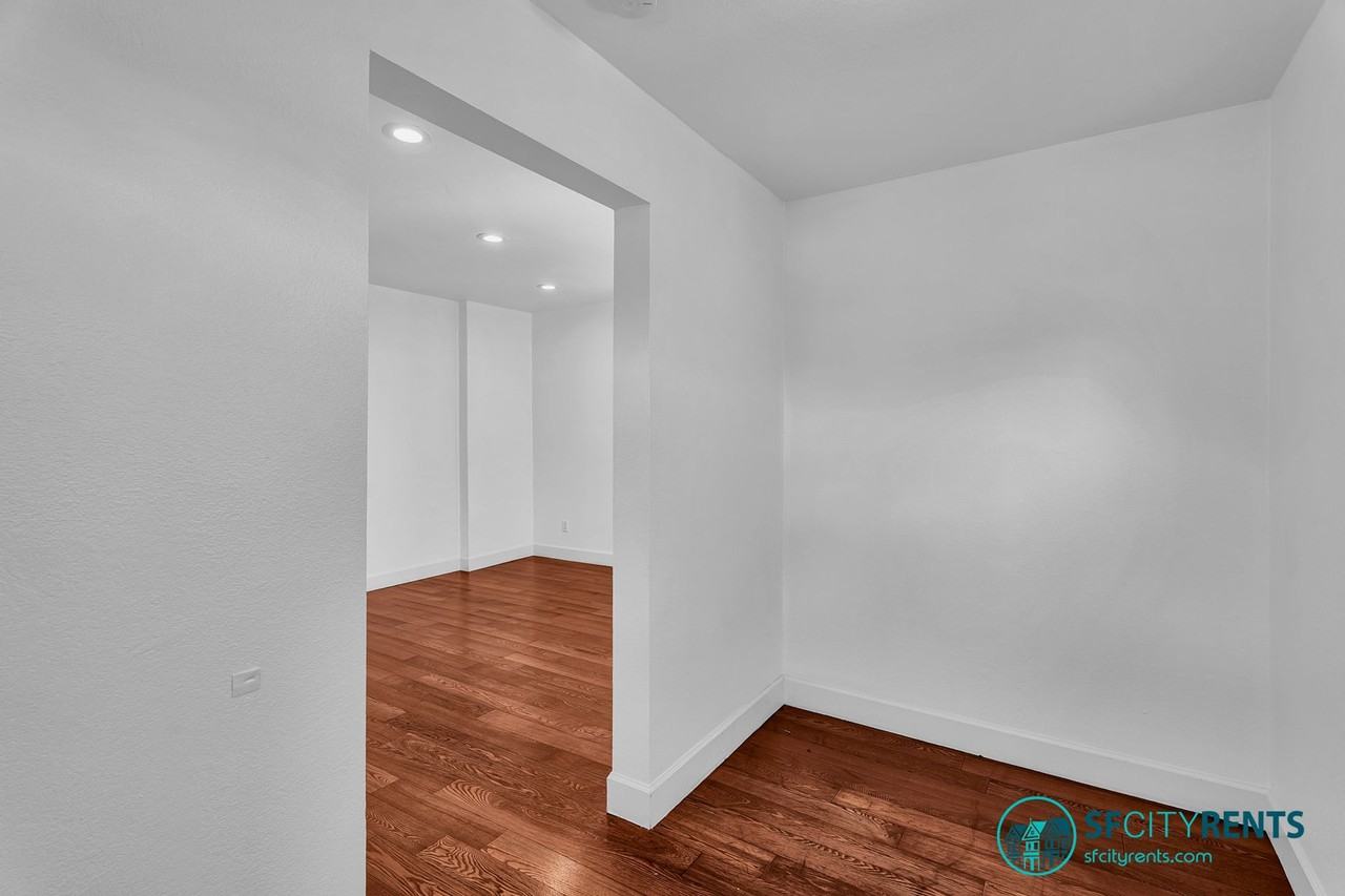 21 1/2 Crescent Ave - Photo 2 of 19