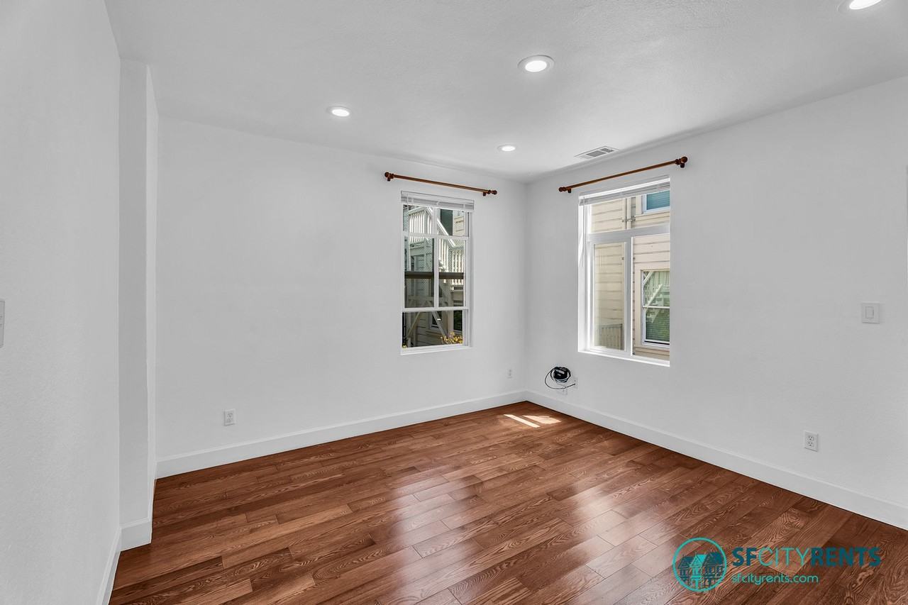 21 1/2 Crescent Ave - Photo 4 of 19