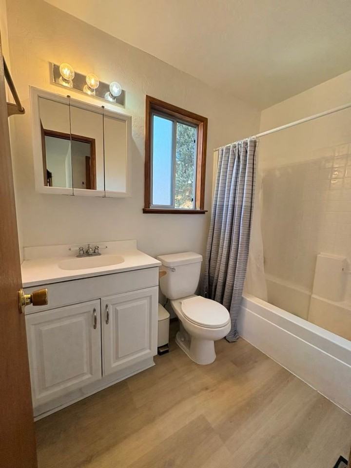 344 Downey Dr - Photo 6 of 14