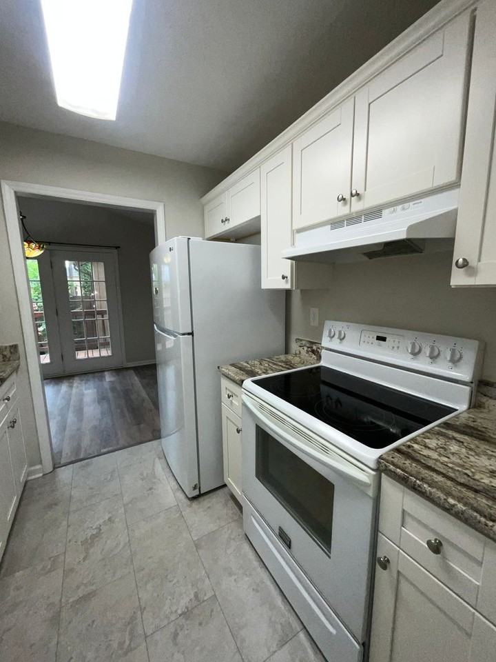 4628 Keg Ct - Photo 6 of 17