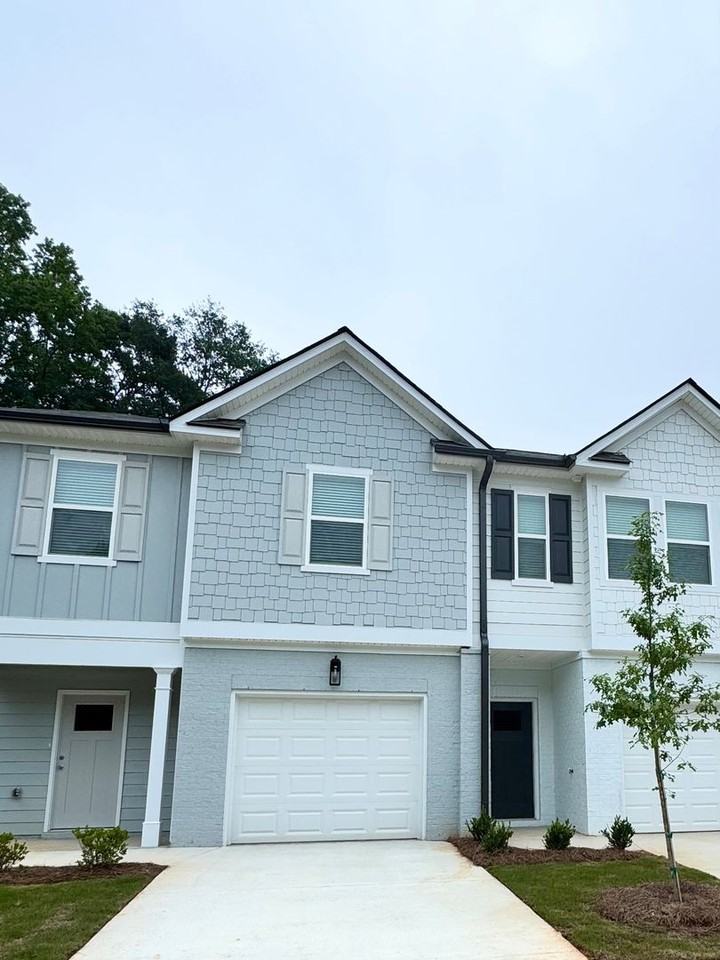 1201 Mccoy St - Photo 2 of 22
