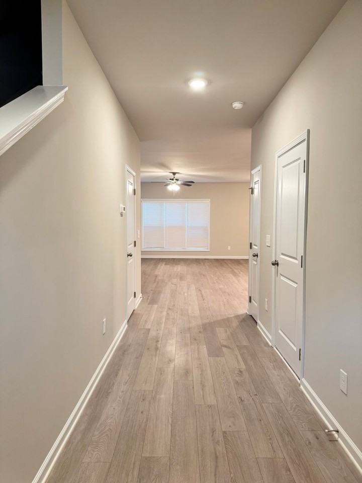 1201 Mccoy St - Photo 3 of 22