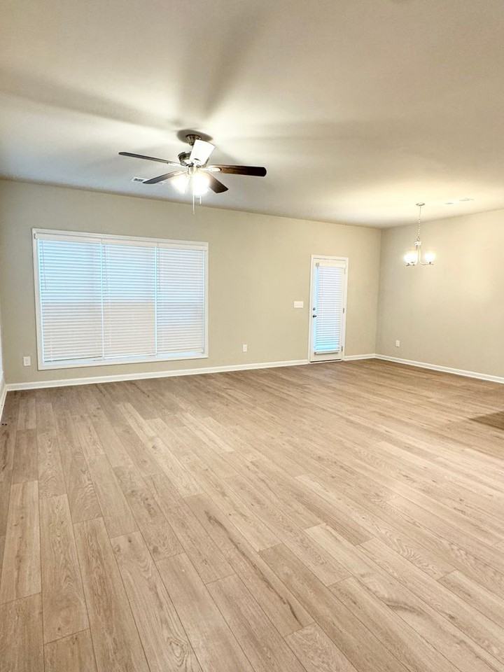 1201 Mccoy St - Photo 4 of 22
