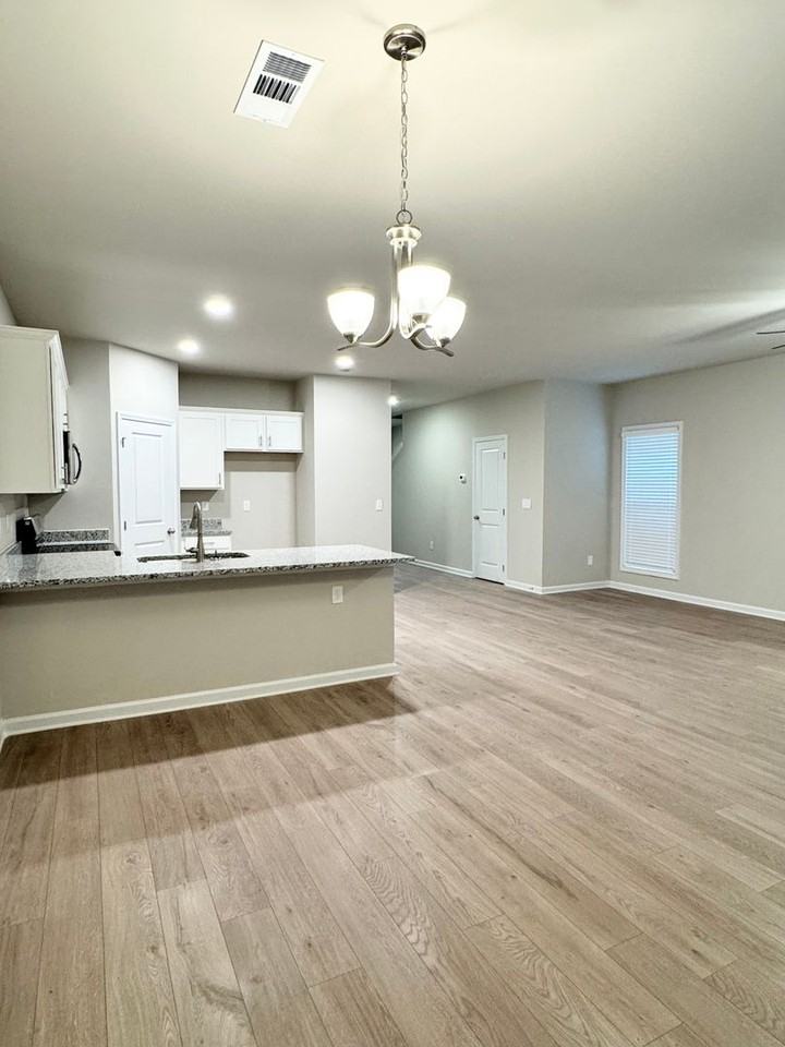 1201 Mccoy St - Photo 7 of 22