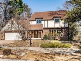 featured image of 1209 E University St