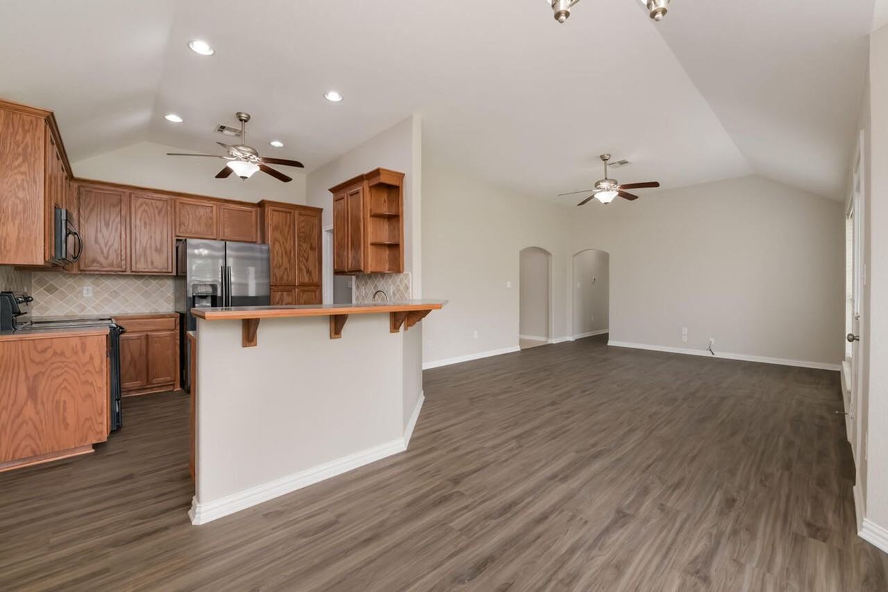 184 Ashland - Photo 7 of 25