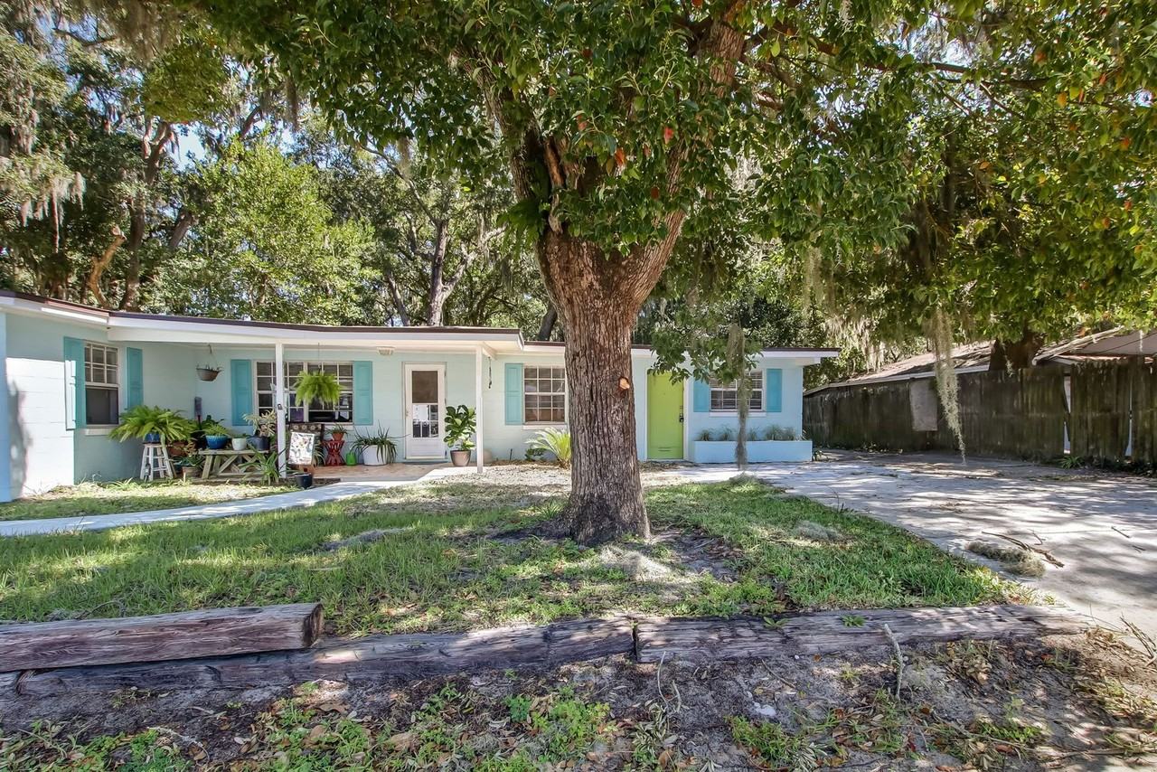 210 S 14th St #B - Photo 2 of 20