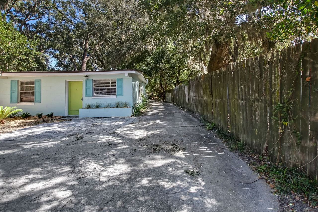 210 S 14th St #B - Photo 4 of 20