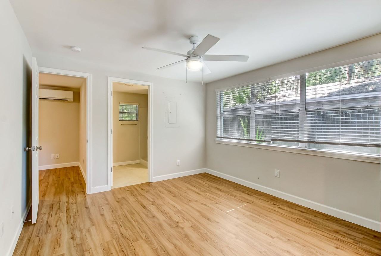 210 S 14th St #B - Photo 7 of 20