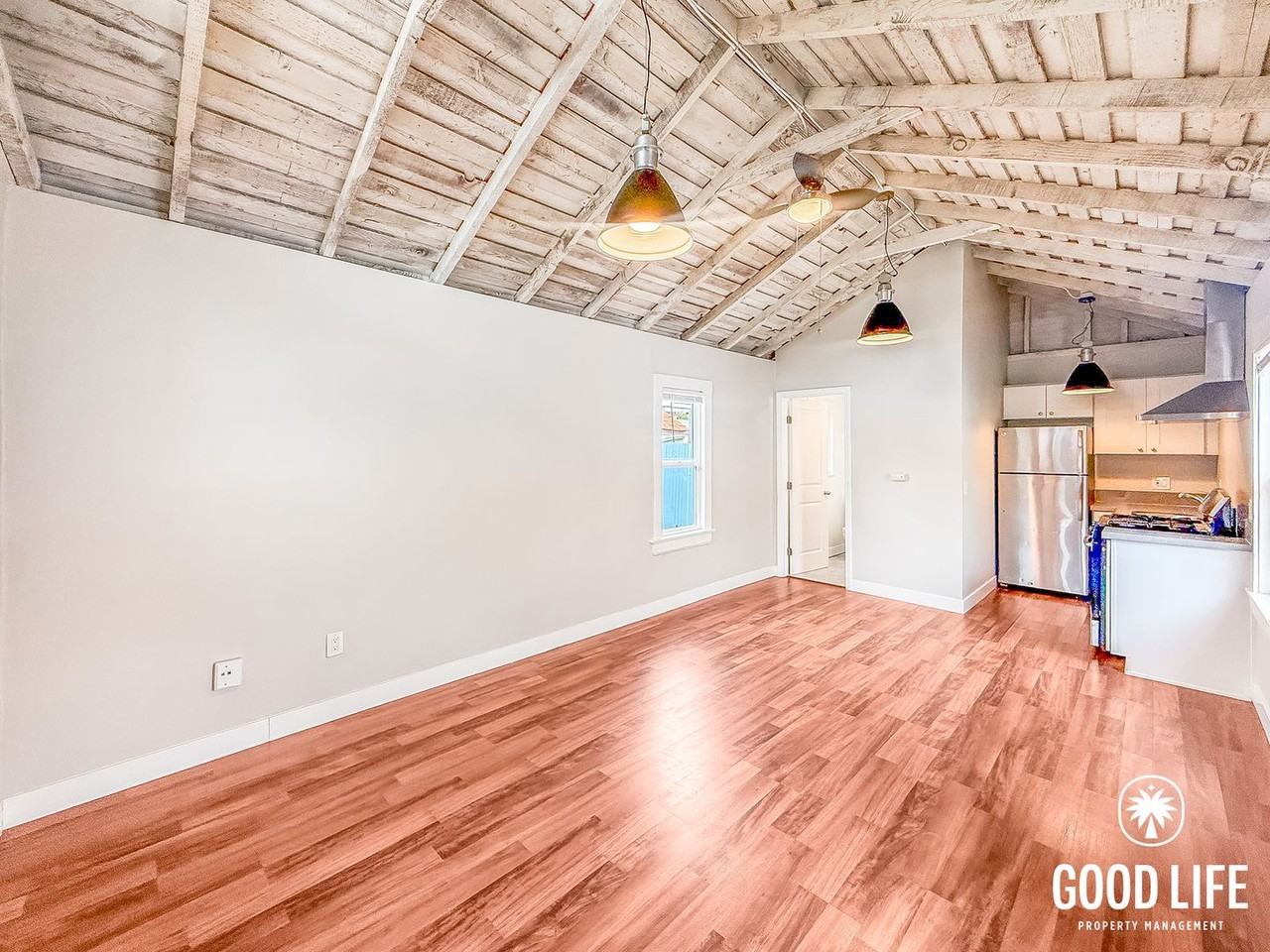 4043 Highland Ave - Photo 4 of 8