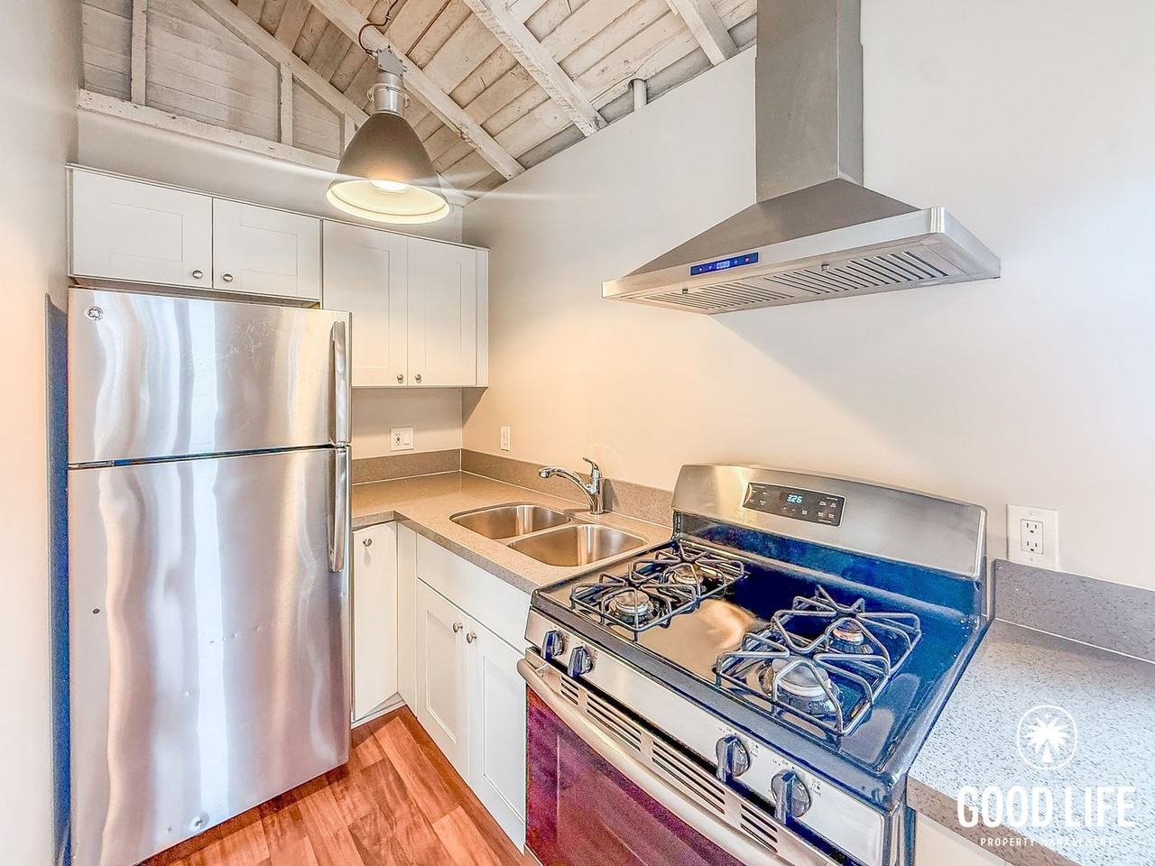 4043 Highland Ave - Photo 5 of 8