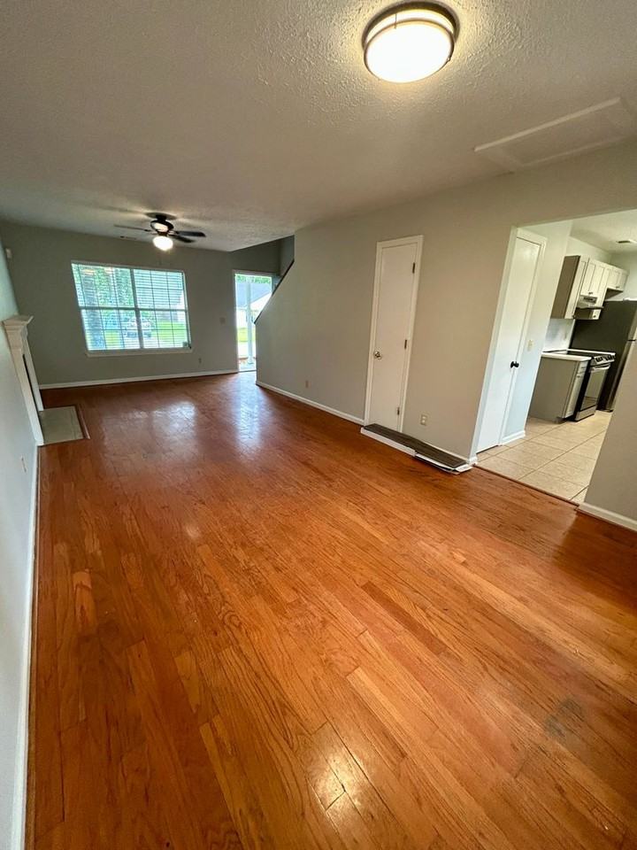 166 Bordeaux Ln - Photo 3 of 24