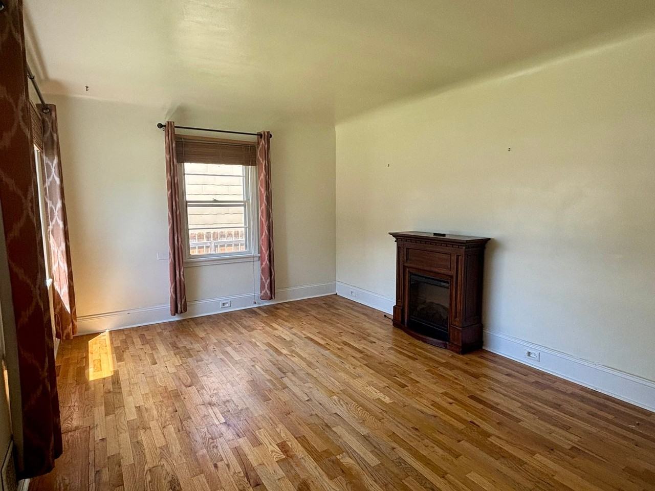1105 Harvard Ave - Photo 3 of 19